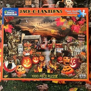EUC Jack-O-Lanterns 1000 Large Pieces Puzzle, White Mountain